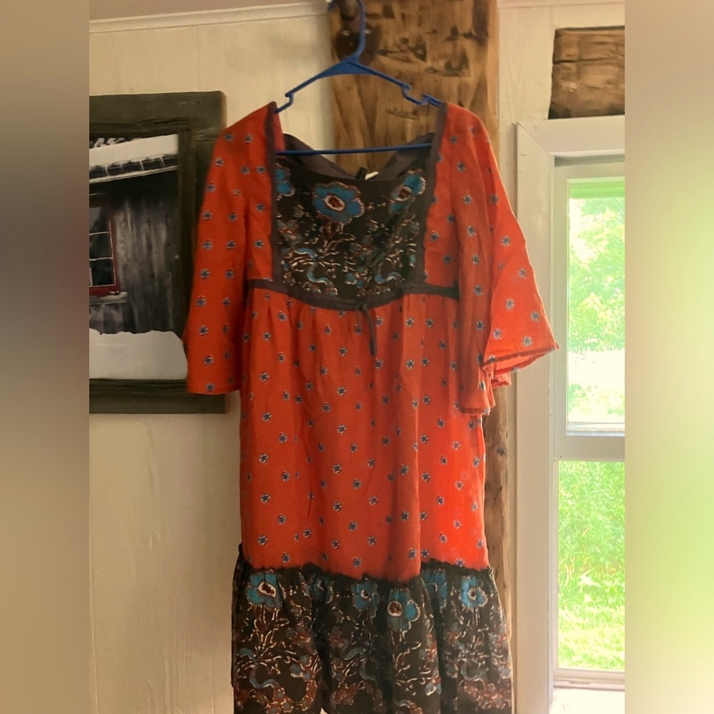 Vintage 70s Floral Orange Dress! Vintage at its best